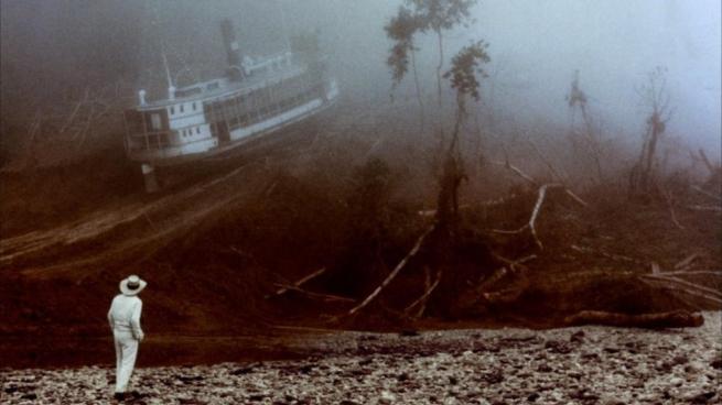 fotogramma da Fitzcarraldo (Werner Herzog, 1982) Fitzcarraldo