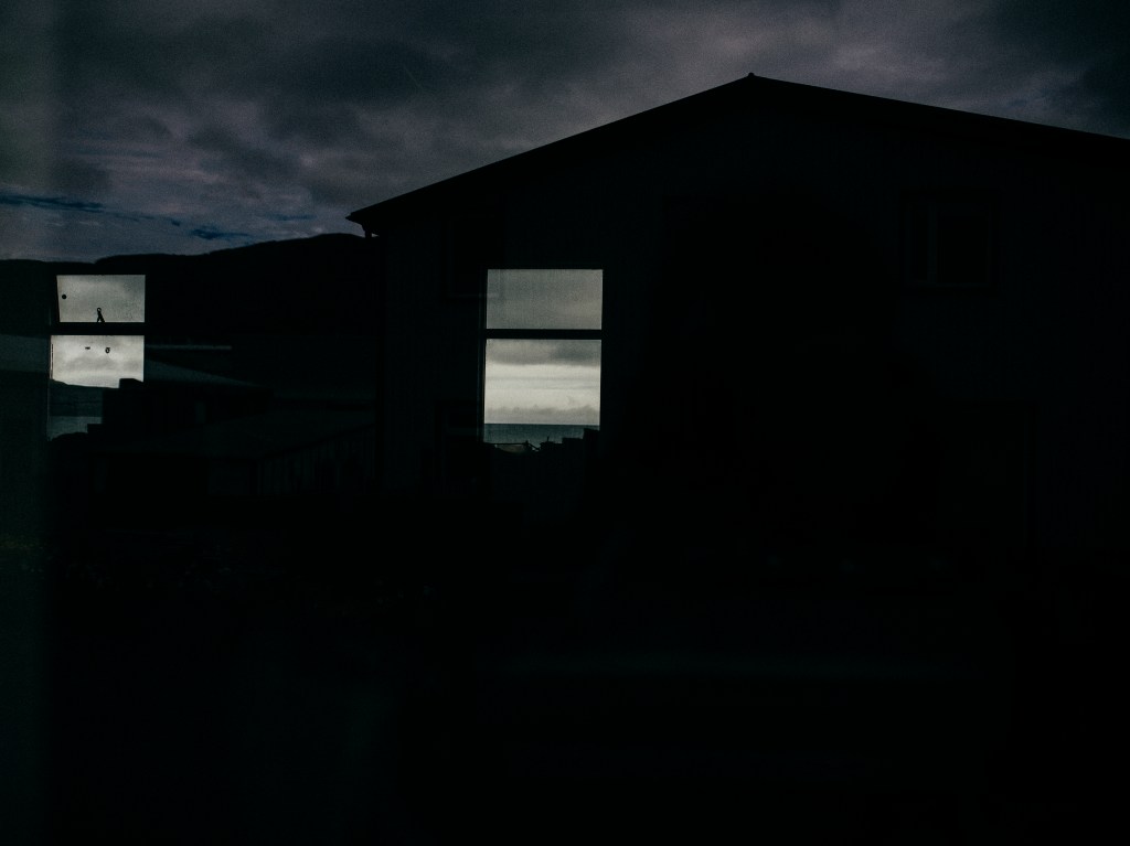 Tra ritmo e sintassi: un sistema di corpi ed effetti nei Posti a sedere di Luciano Mazziotta – Davide&nbsp;Paone